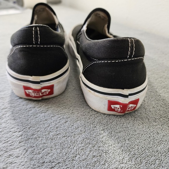VANS Slip On Skate Sneaker Size Women 7.5 Men 6 Unisex Black Classic Shoe - Picture 4 of 10